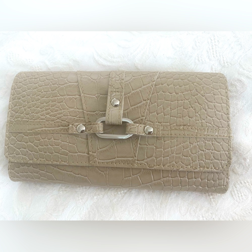 Wallet - Picture 1 of 2